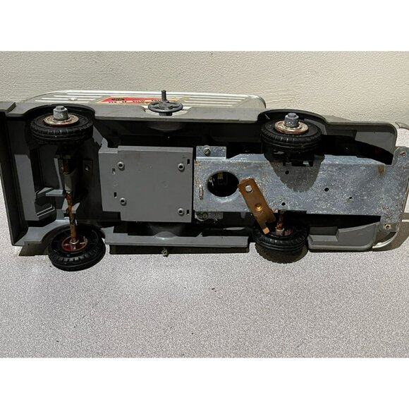 Vintage 1950s 17” Ideal Toy Co Fix It Tow Truck Toy Missing Parts Restoration - Picture 15 of 16